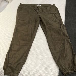 Level 99 linen and lyocel olive jogger pants.